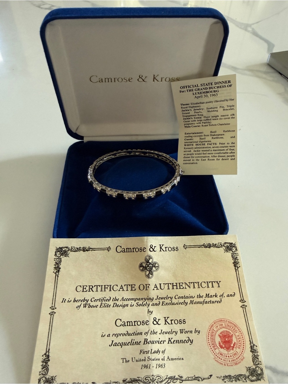 Jackie Kennedy reproduction Silver-Tone Bangle Bracelet with Certificate